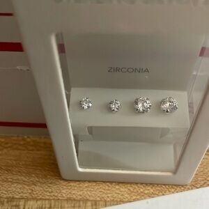 Bundle of Zirconia Studs.